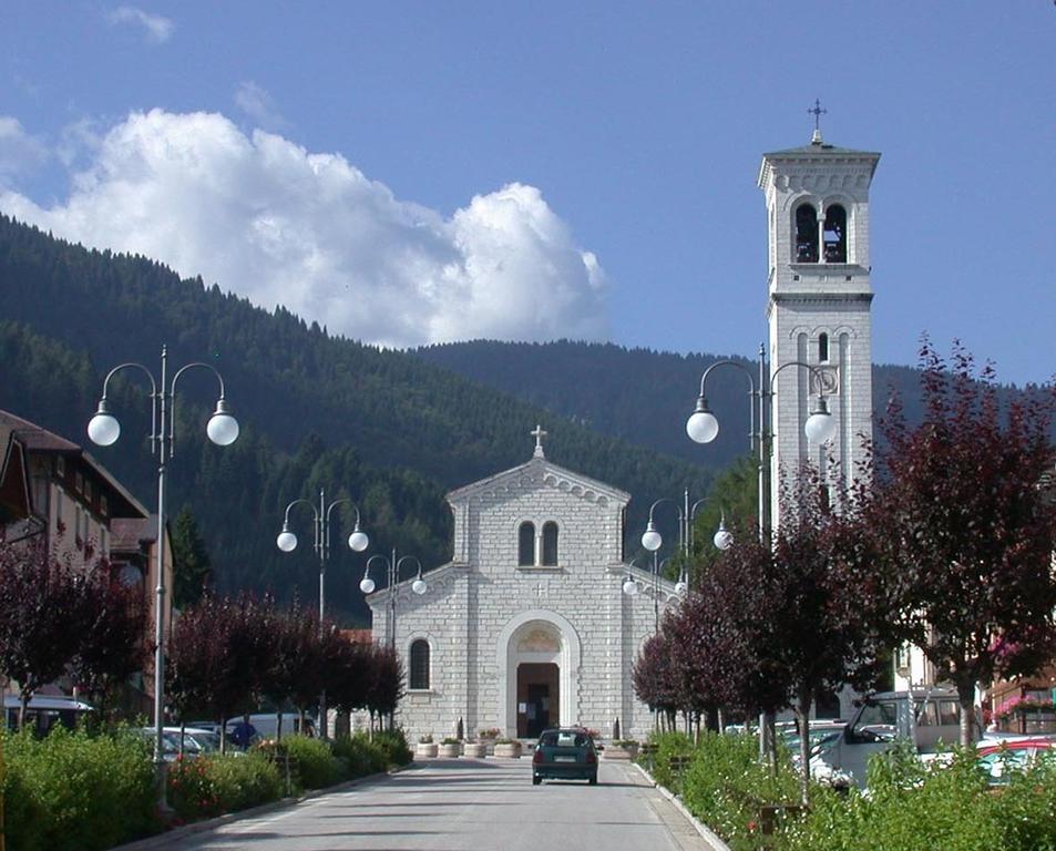 Hotel Monte Fior Foza Exterior photo